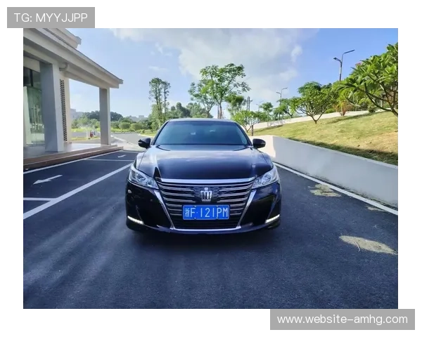 皇冠车官网提供便捷的线上预约试驾服务，体验未来出行方式